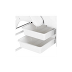 Poltrona estetica, rivestita in PVC colore bianco.