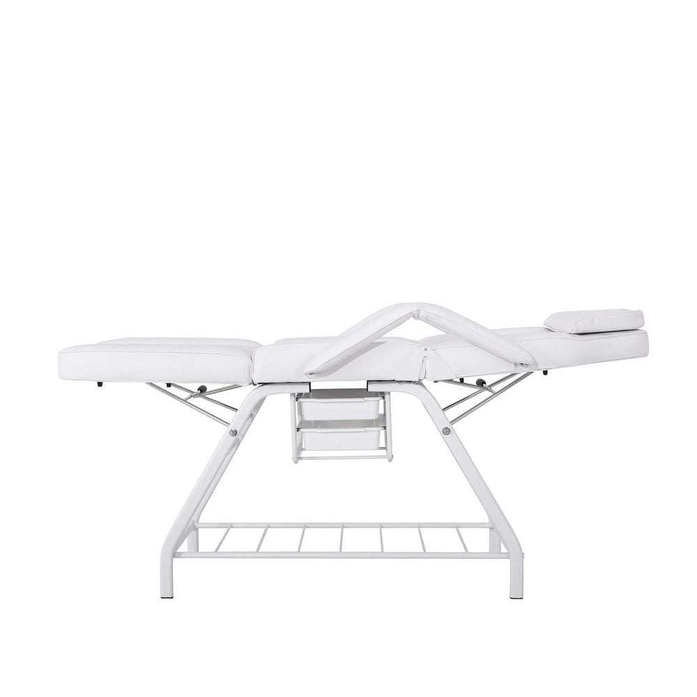 Poltrona estetica, rivestita in PVC colore bianco.